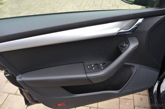 PRODÁM ŠKODA OCTAVIA 1.5TSI DSG CNG COMBI 2021 - 10