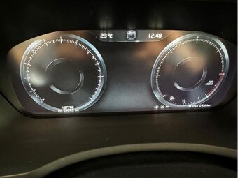 Volvo XC90 II. D5 AWD Power Pulse, R-Design MY18 - 10