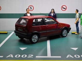 Fiat Uno Turbo i.e 1990 1:18 OttoMobile - 10