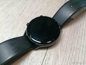 Chytré hodinky Amazfit GTR 2e - černé - 10