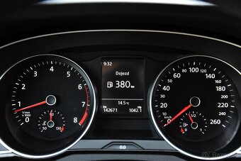 Volkswagen Passat b8 1.4 TSi 6st variant,DKLIMA,TEMP,PDC,1M - 10