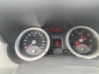 Renault Megane 2 1.6 16v - 10