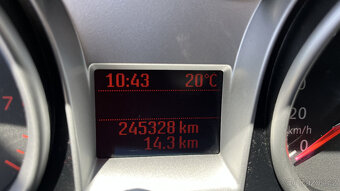 Ford Focus II Combi 1.6i 85KW + LPG 2010 - 10