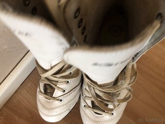 klasicke bile brusle divci 34 Jessica - 10