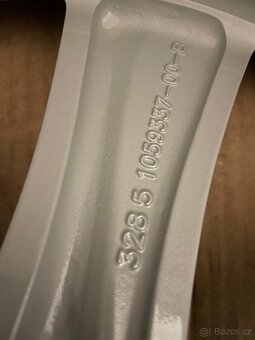 Original zimni Tesla Model S r19 + 245/45/19 100% - 10