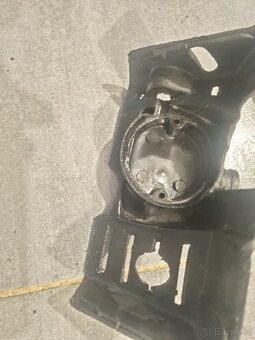 Kryty řetězu, prsíčka,kryt sání a podlážka babetta 207 - 10