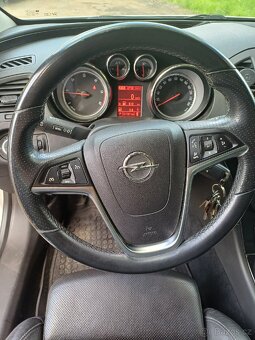 Opel Insignia Bi-turbo - 10