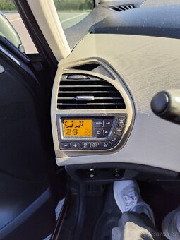 Citroen C4 grand Picasso - 10