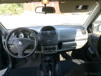 Suzuki Ignis 1.3 - 10
