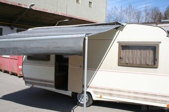 Karavan Dethleffs 490 s markýzou pro 5 osob. - 10