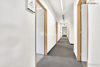 Nájem kanceláří v administrativní budově v Karlových Varech - 10