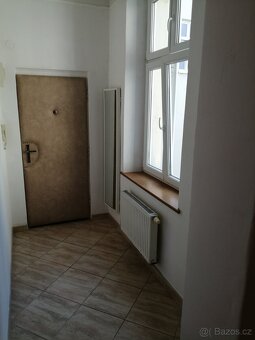 Pronájem 2+1, ulice Dornych, centrum (u Vaňkovky), 60 m2, ko - 10