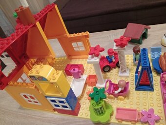 Lego Duplo dům s příslušenstvím - 10