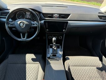 Škoda Superb Combi 2.0 TDI 140 kW DSG 4x4 | 2018 | Facelift - 10