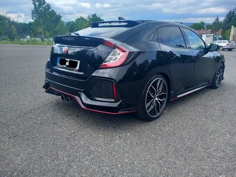Honda Civic 1.5i VTEC Sport Plus 134 kW Manuál - 10