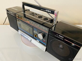Radiomagnetofon Aiwa CS-240, rok 1985 - 10