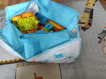 Mega Bloks 190 kusů + Hudební vláček - 10