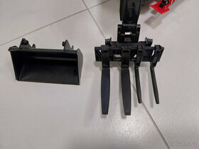 Bruder Manitou teleskopický nakladač s vídlemi a lžící - 10