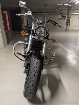 Suzuki M 800 Intruder - 10