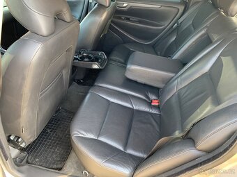 Volvo V70 2.5T AWD Automat – pětiválec, pojízdné, 275000tkm - 10
