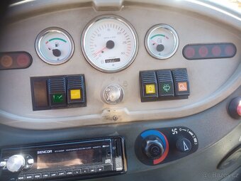 Komatsu WB 93r2 - 10