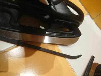 REZER. Dětské nastavitelné brusle Oxelo Play 3 vel. 32 - 34 - 10