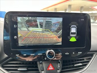 Hyundai i30 1,5   Family,DPH,Záruka do 2030 (2025) - 10