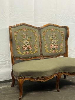 Starožitná sofa / loveseat s gobelínem (135024) - 10