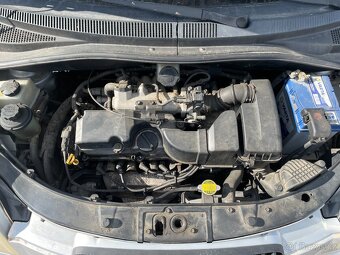 Kia Picanto I (1) 1.1i 48kW rok 2004 Náhradní díly - 10