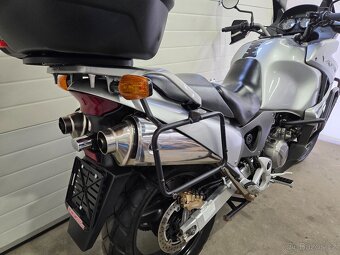 Honda XL 1000 V Varadero - 10