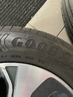 BMW originální kola 7Jx16 205/60 R16 s TPMS ventilky - 10