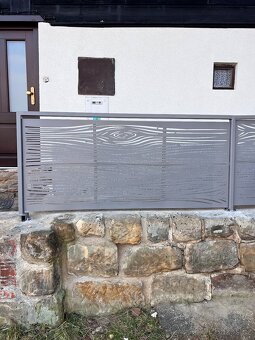 Zakázková kovovýroba–schodiště, brány, ploty sklepní kóje - 10