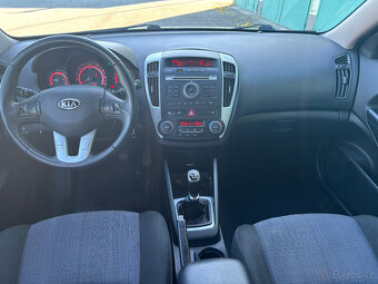 Kia Cee´d   1.6CRDi - 10