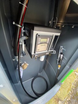 Nádrž na naftu 9000l s výdej. zař. na čipy s LAN připojením - 10