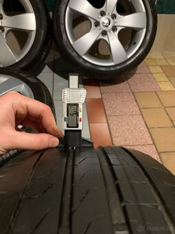 Alu kola Škoda R17 5X112 LETNÍ PNEU 225/45 R17 PIRELLI - 10