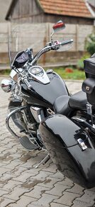 Kawasaki Vulcan 900 - 10
