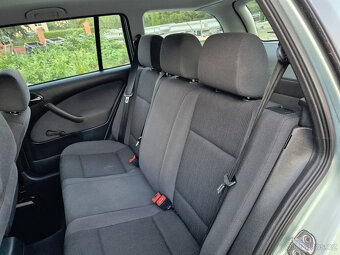 Škoda Octavia 1.6 TOUR Ambiente Combi - 10