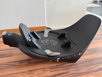 Cybex Cloud T i-size Plus + základna Base T - 10