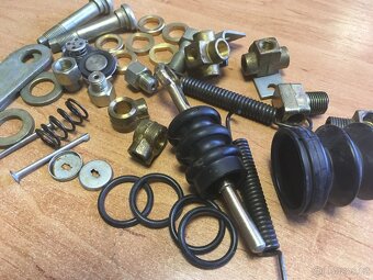 Uaz, Gaz, Aro predám hlavný brzdový valec - 10