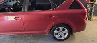 Kia Ceed - 10