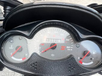 YAMAHA Majesty 125 - 10