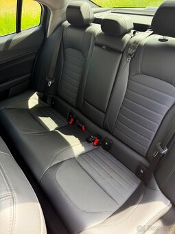 Alfa Romeo Giulia stav tachometru: 88 000km top stav - 10