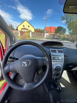 Toyota Yaris 1.3 VVT-i benzin 2007 64kw - 10