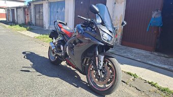 Yamaha fz1 - 10
