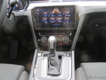 Volkswagen Passat combi 2.0 TDI 140 kw, Navigace. - 10