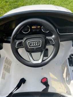 Audi Q7 dětské autíčko - 10