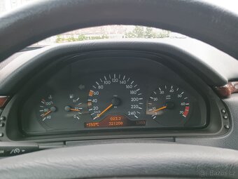 Mercedes w210 e240 nová stk - 10