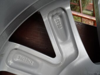 Originál Alu Kola +Zimní Pneu VW Passat 215/55/17 5X112 - 10