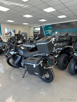 Motocykl CFMOTO 800MT-X se speciální výbavou - 10