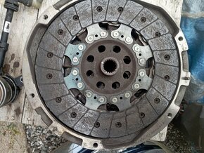 RENAULT MASTER III 2,3DCI SPOJKA SADA A DVOHMOTNOSTNÍ SETR. - 10